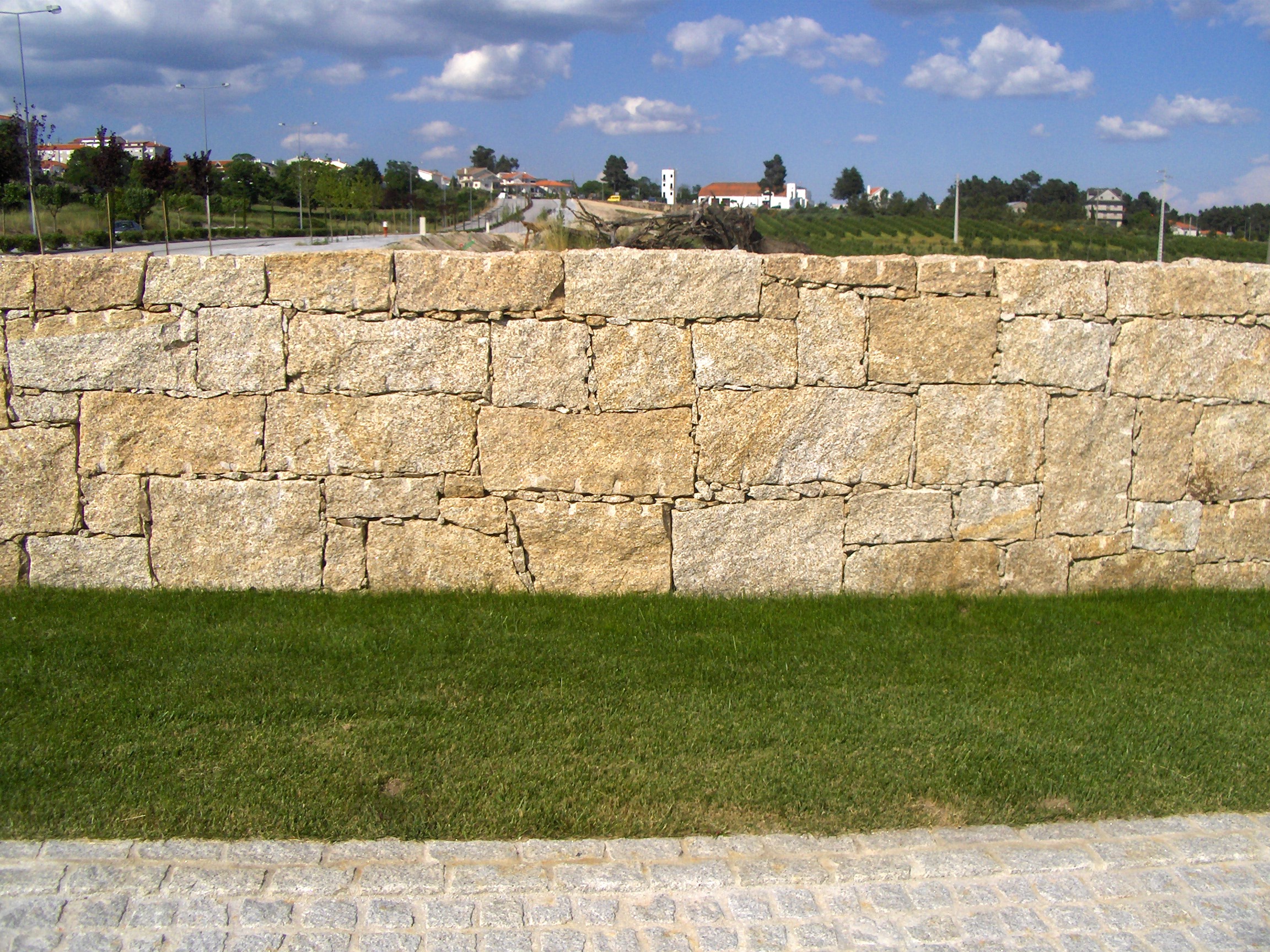 Excelente construção e reconstrução de muros.